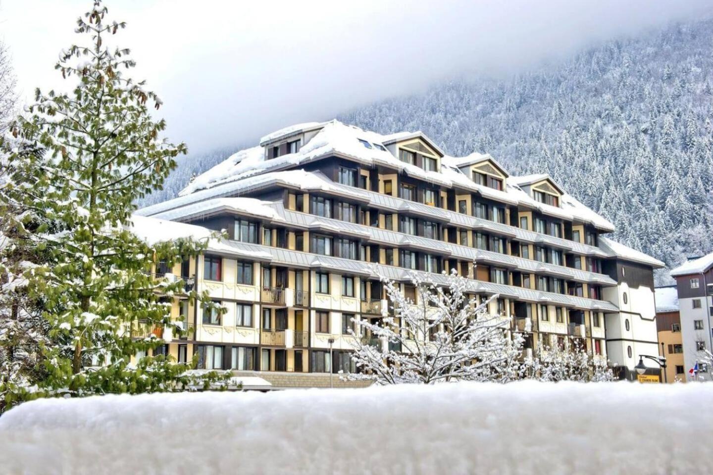 Vue Montblanc Magique En Centre-Ville Avec Parking Chamonix Exterior foto